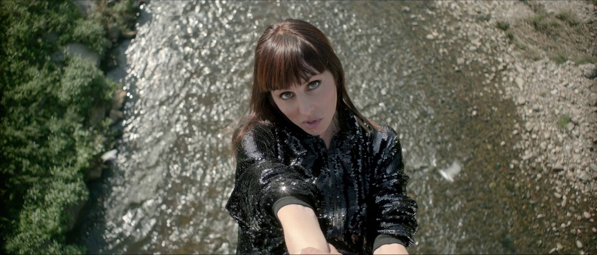 Comix (2016) —  shot,  lighting