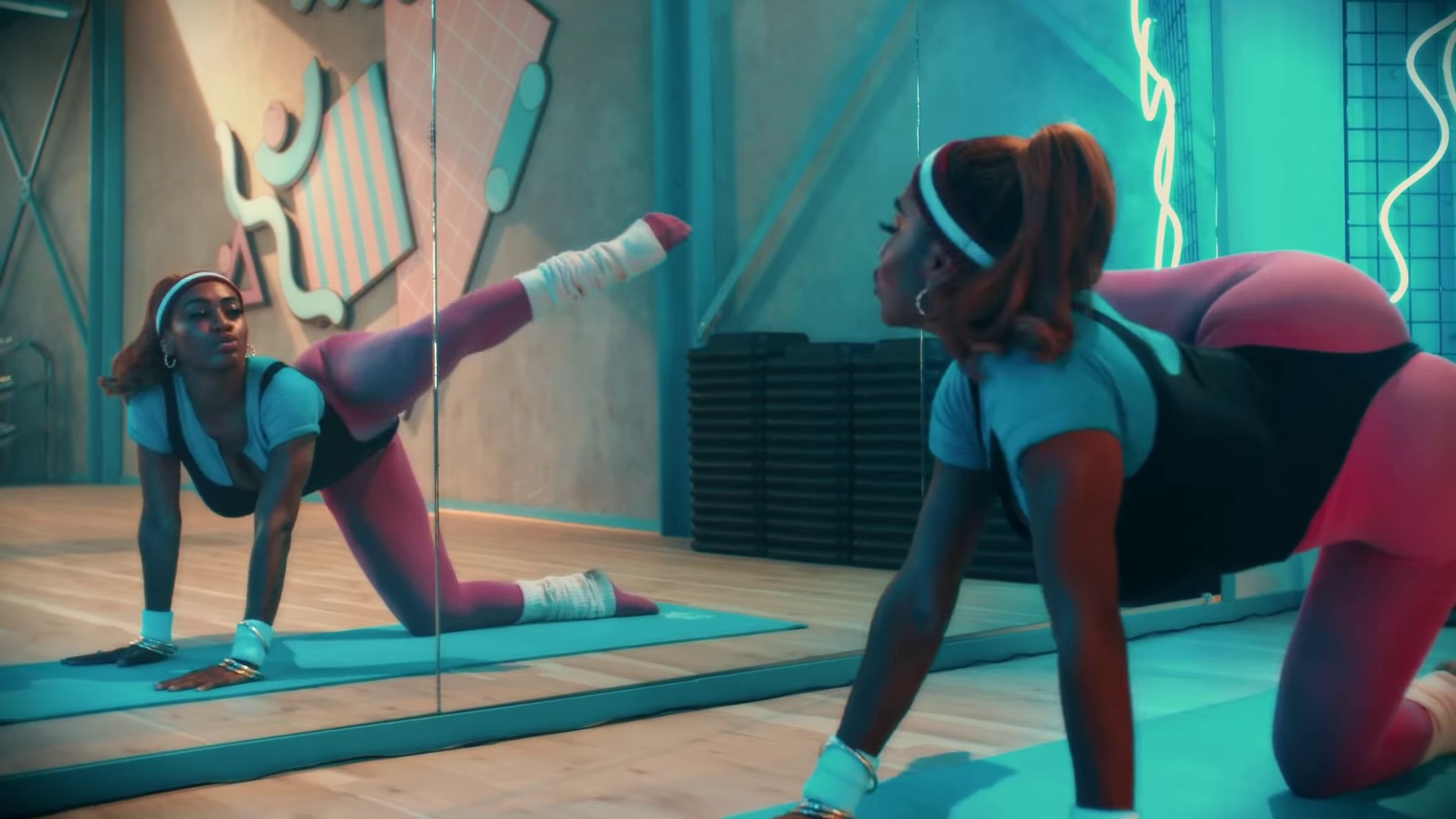 Way 2 Sexy (2021) —  shot,  lighting