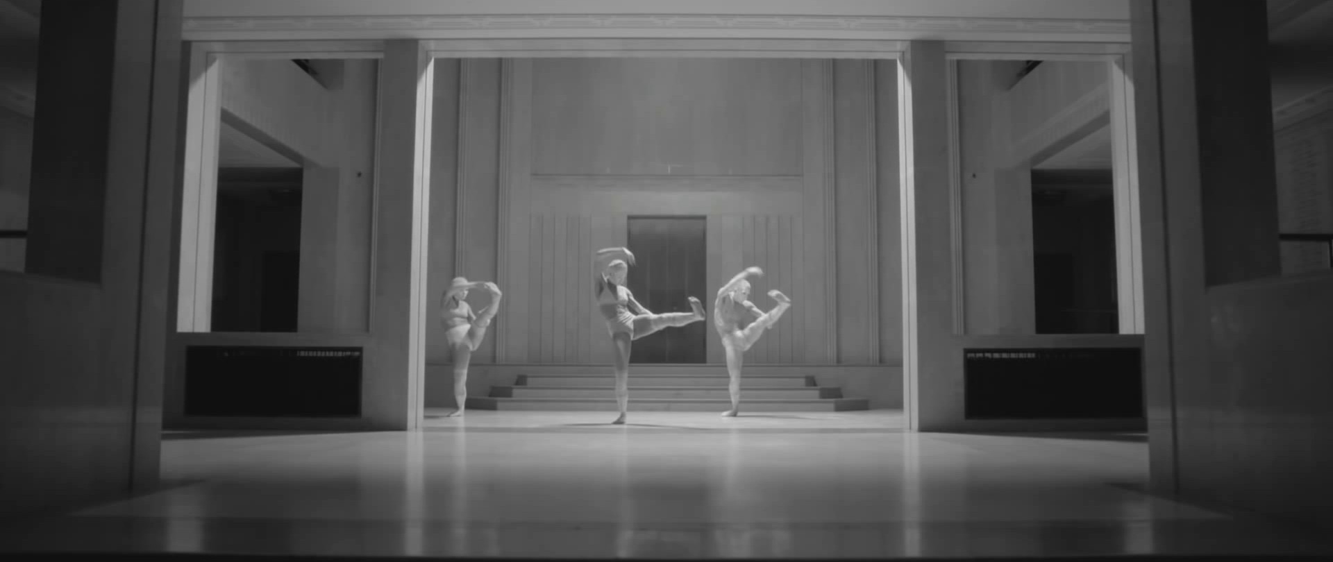 Skin (2014) —  shot,  lighting