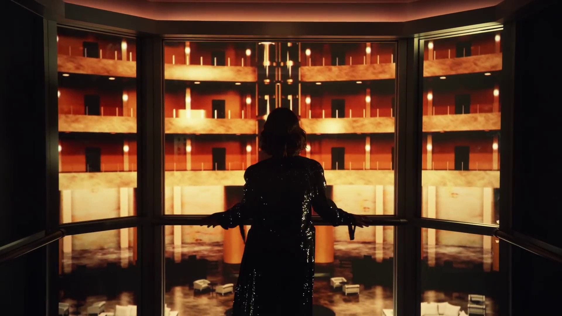 The Middle  (2018) —  shot,  lighting