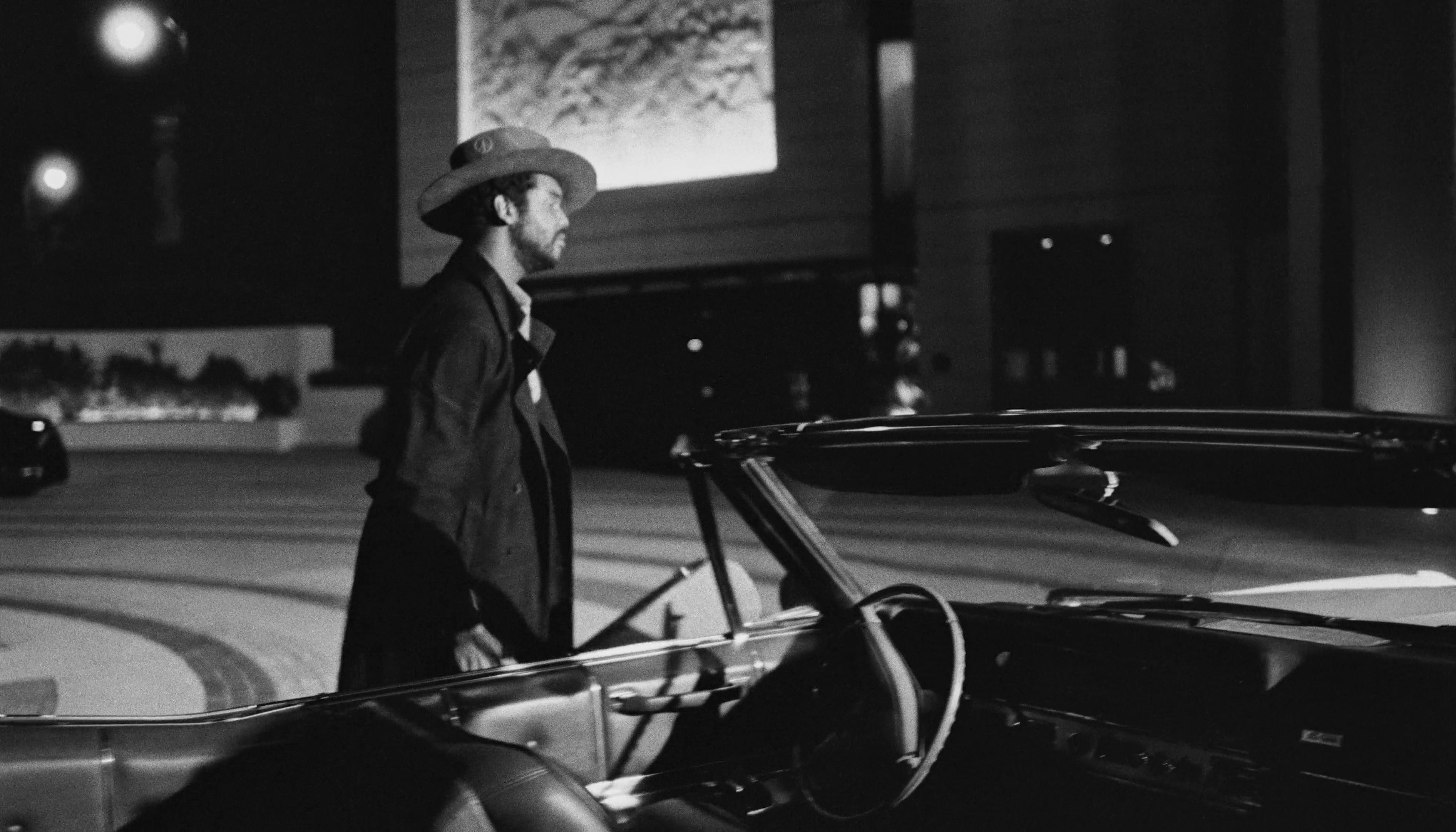 PEARL CADILLAC (2019) —  shot,  lighting