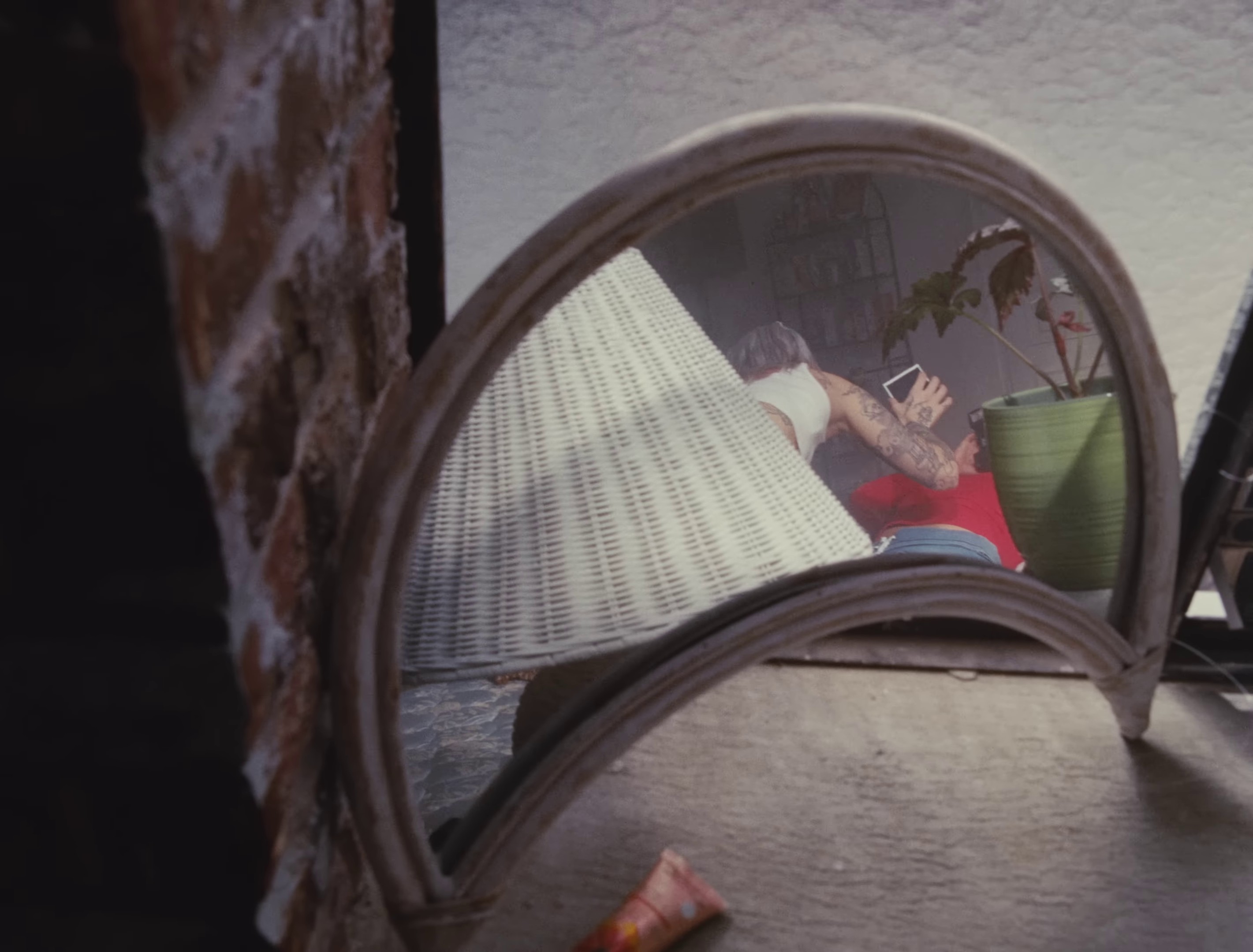 CONTIGO (2024) —  shot,  lighting