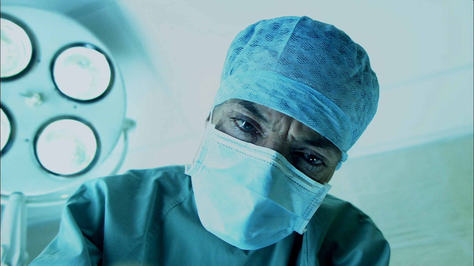 The Human Centipede (First Sequence) (2009) —  shot,  lighting