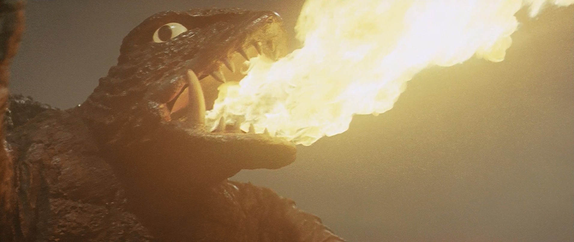 Daikaijû kûchûsen: Gamera tai Gyaosu (1967) —  shot,  lighting