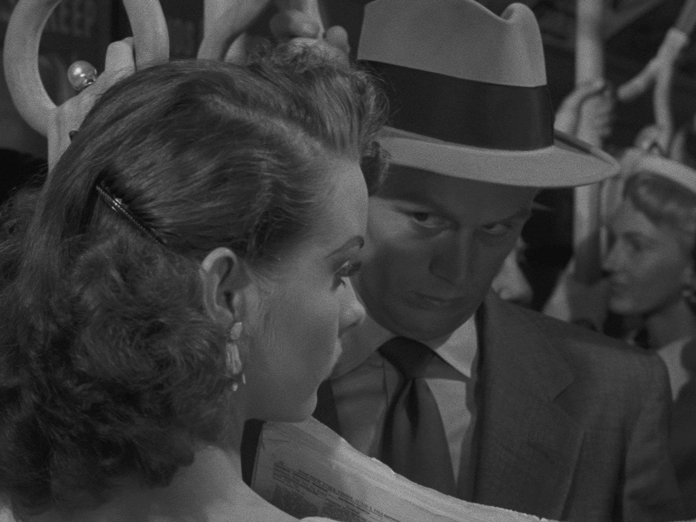 Pickup on South Street (1953) —  shot,  lighting