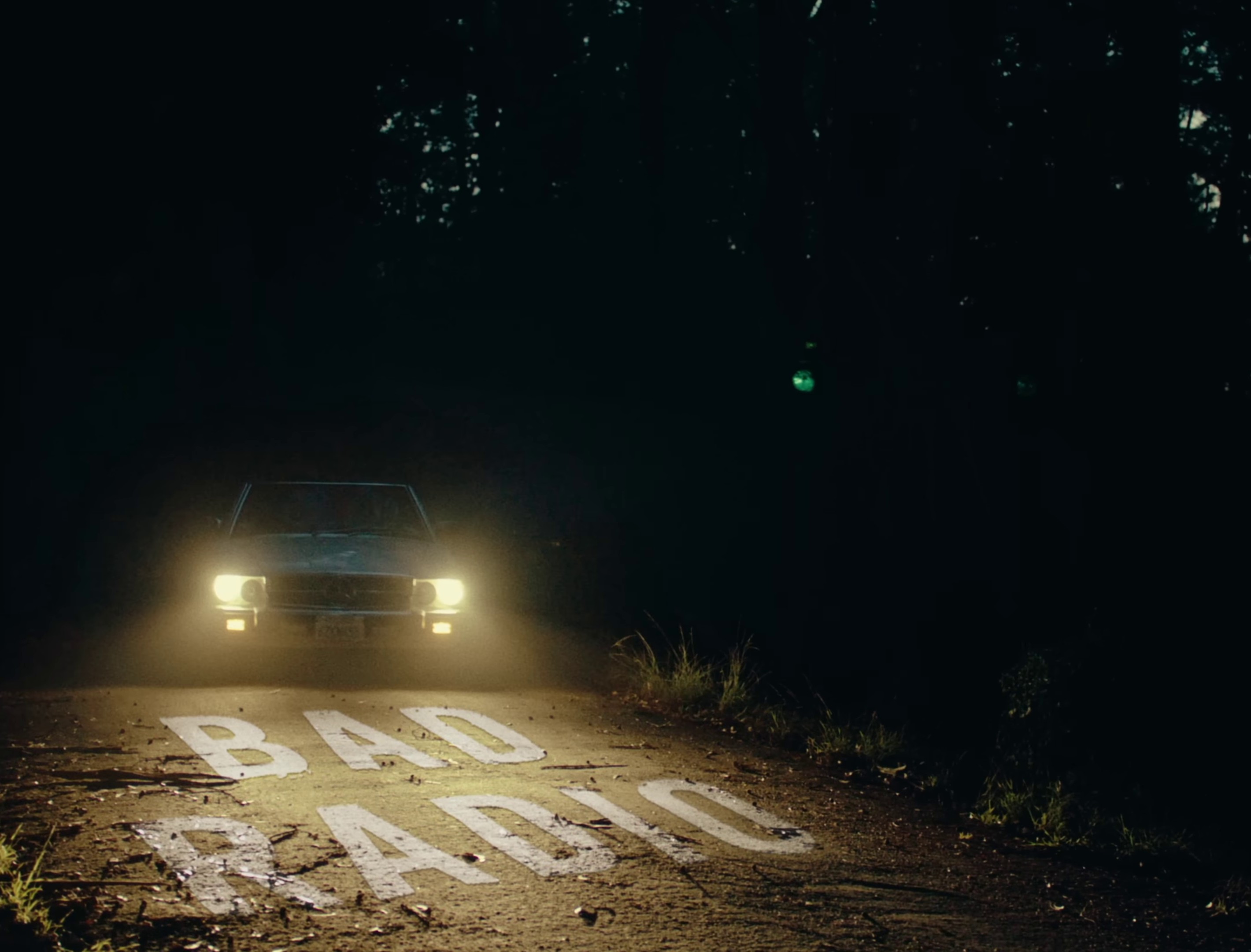 Bad radio  (2022) —  shot,  lighting