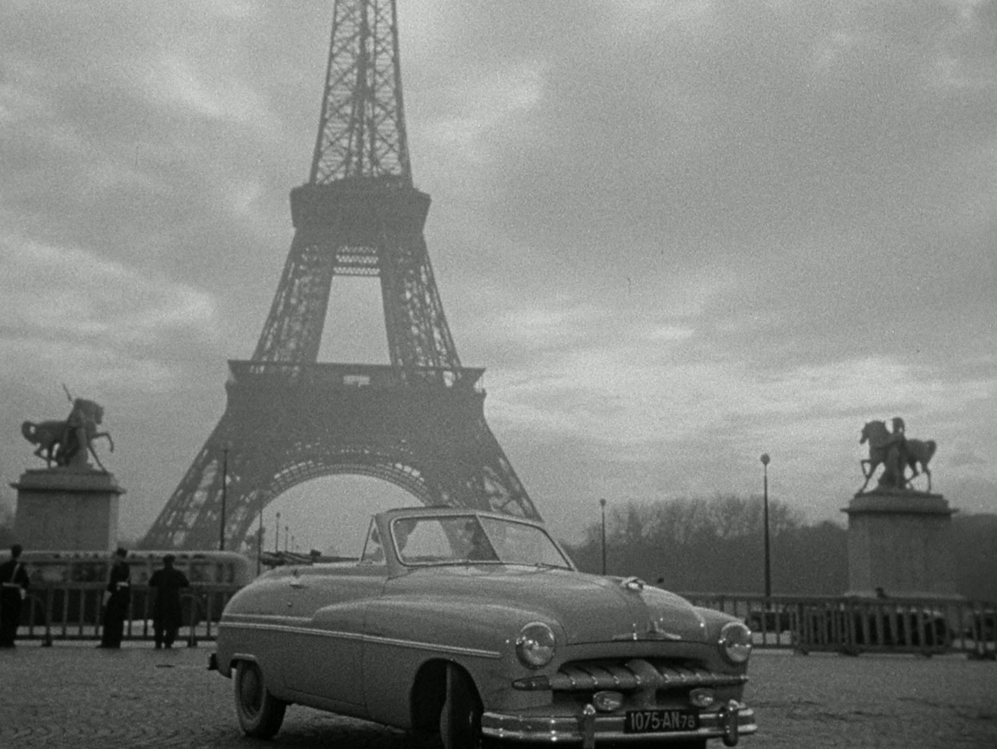 Assignment: Paris (1952) —  shot,  lighting
