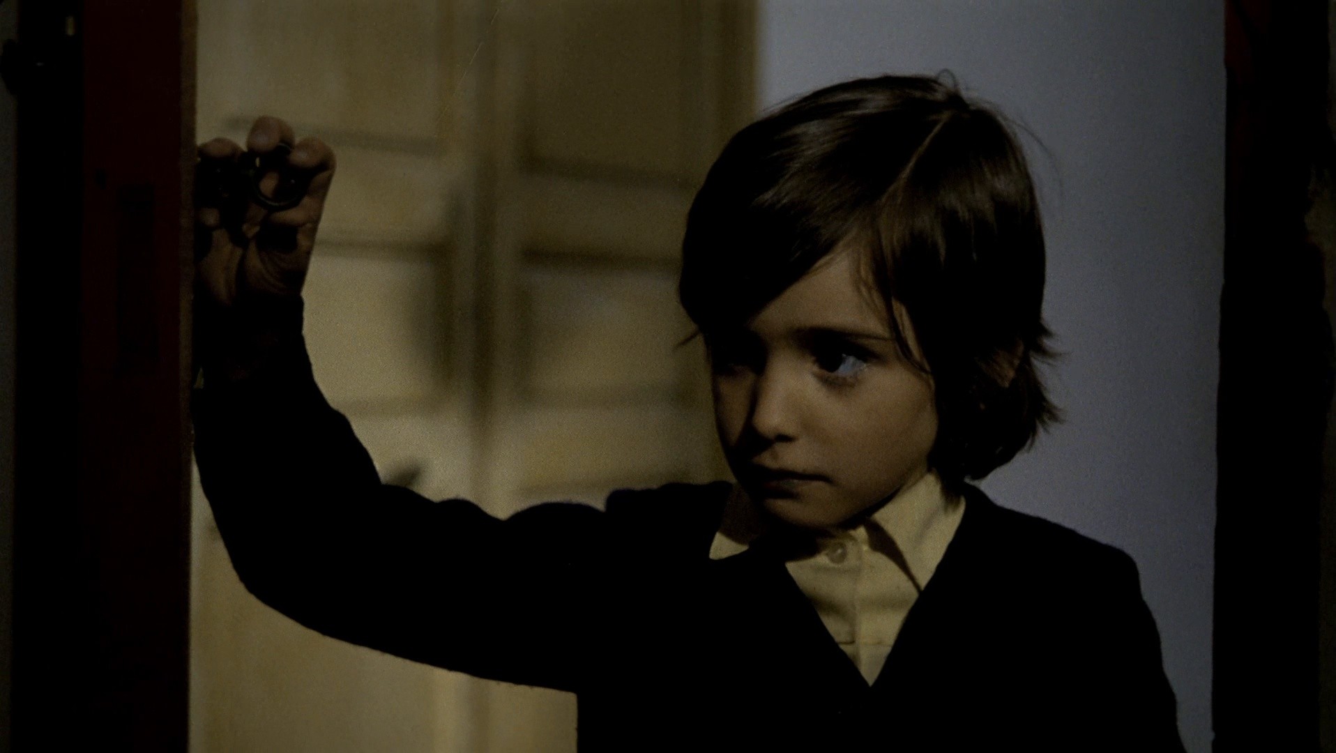 The Spirit of the Beehive (1975) —  shot,  lighting