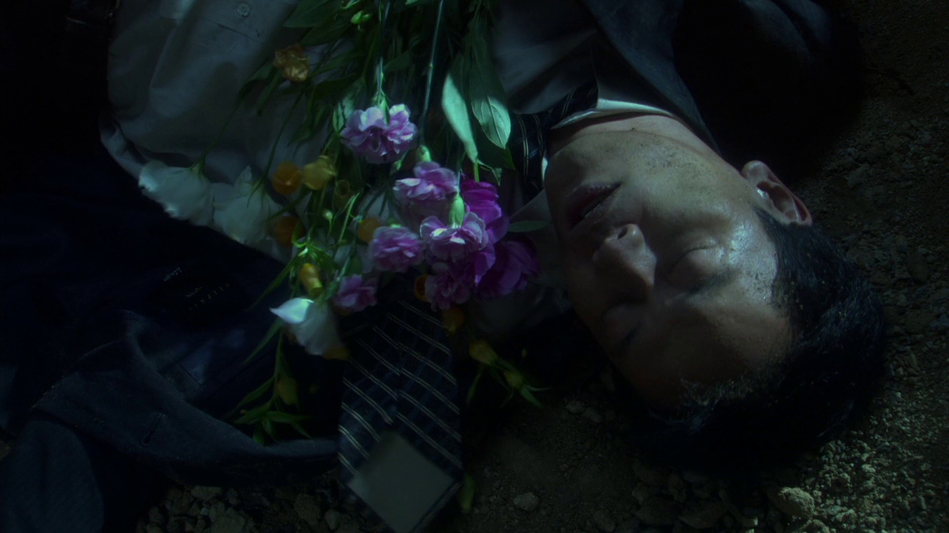 The Happiness of the Katakuris (2001) —  shot,  lighting