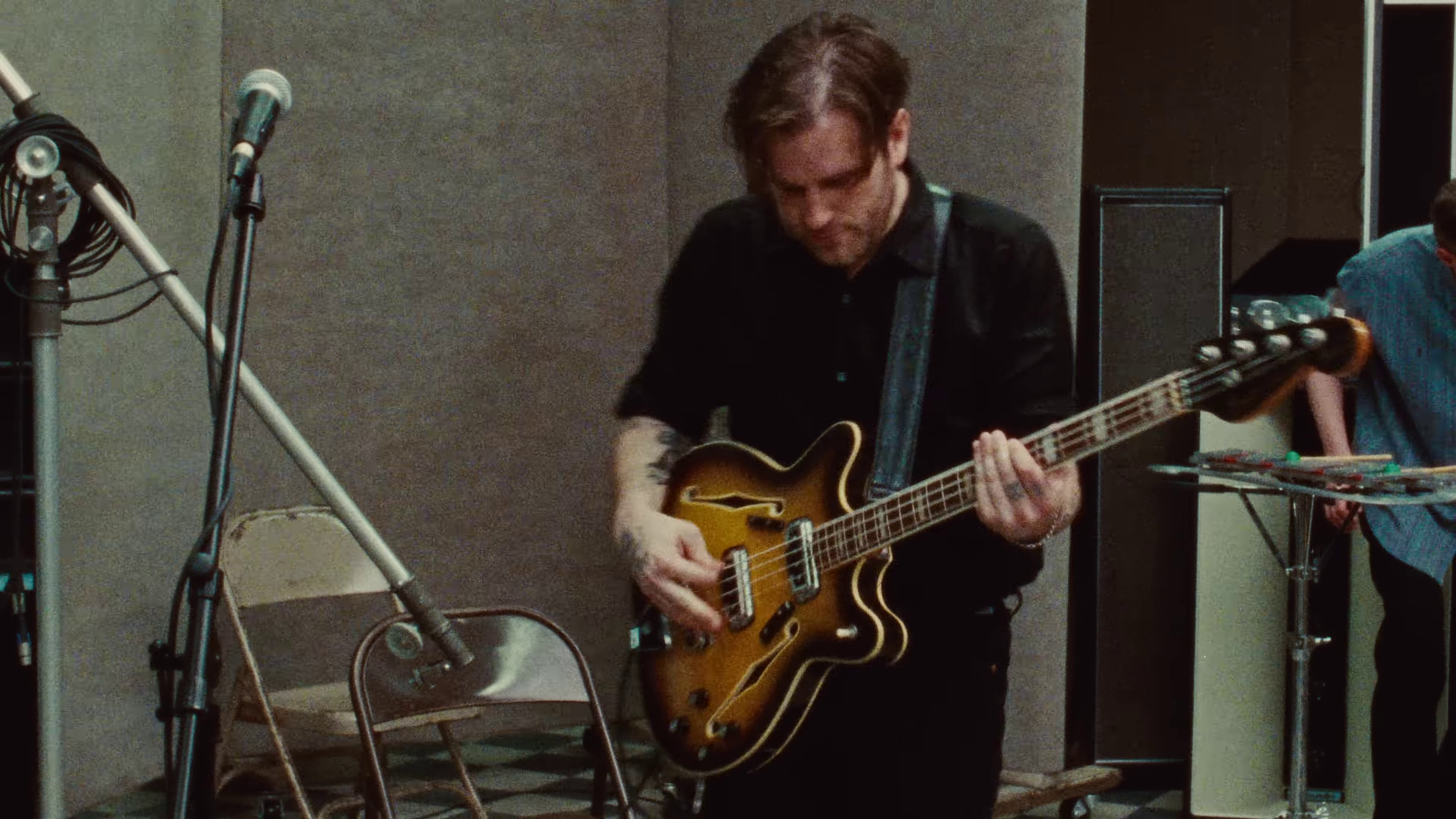 Modern Girl (2023) —  shot,  lighting