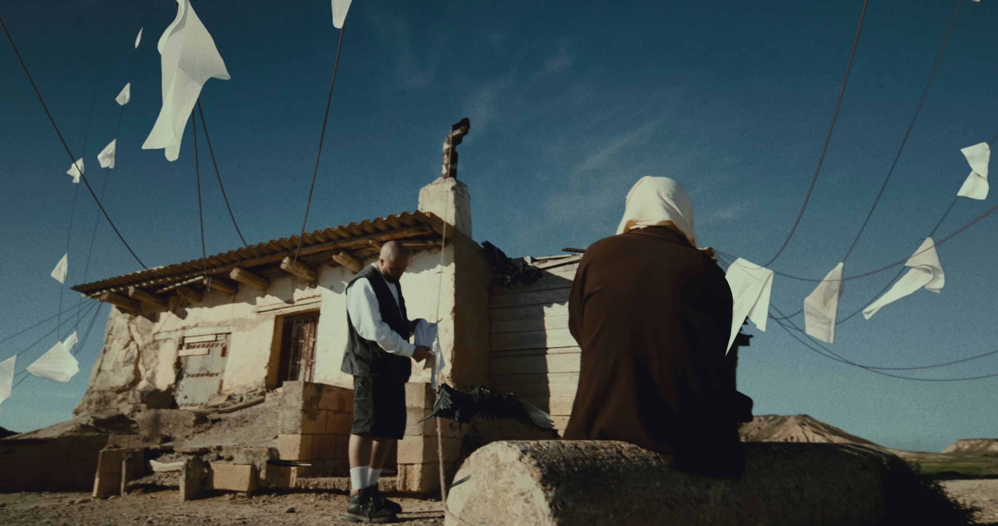 PLUS JAMAIS BLEU (2024) —  shot,  lighting