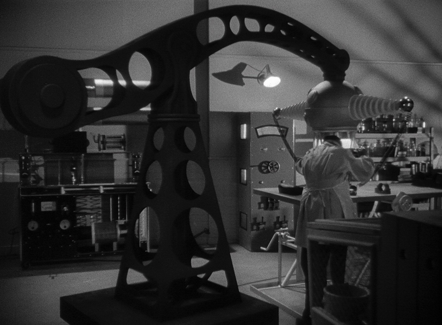 The Electric Man (1941) —  shot,  lighting