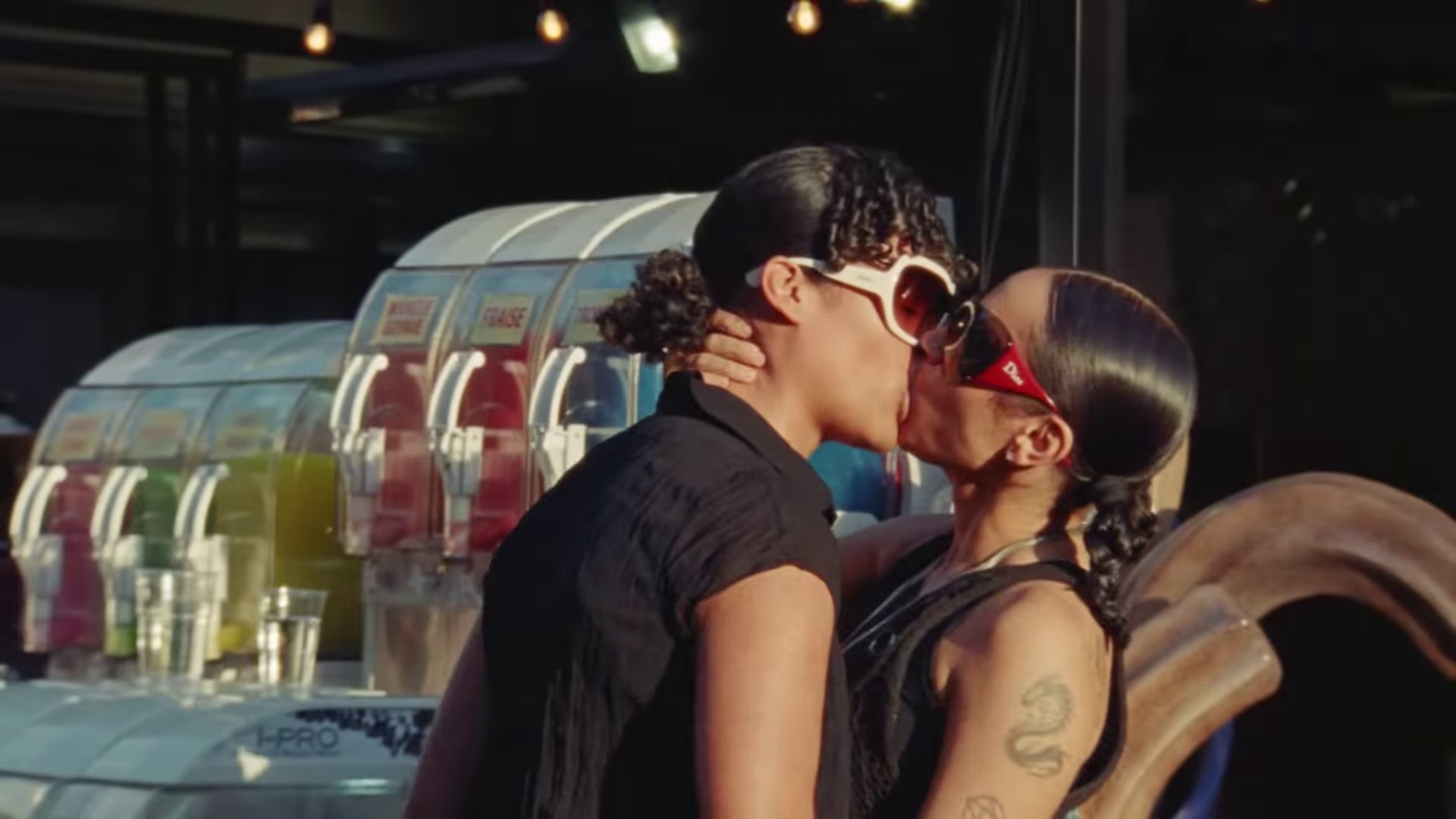 No hay ley (2022) —  shot,  lighting