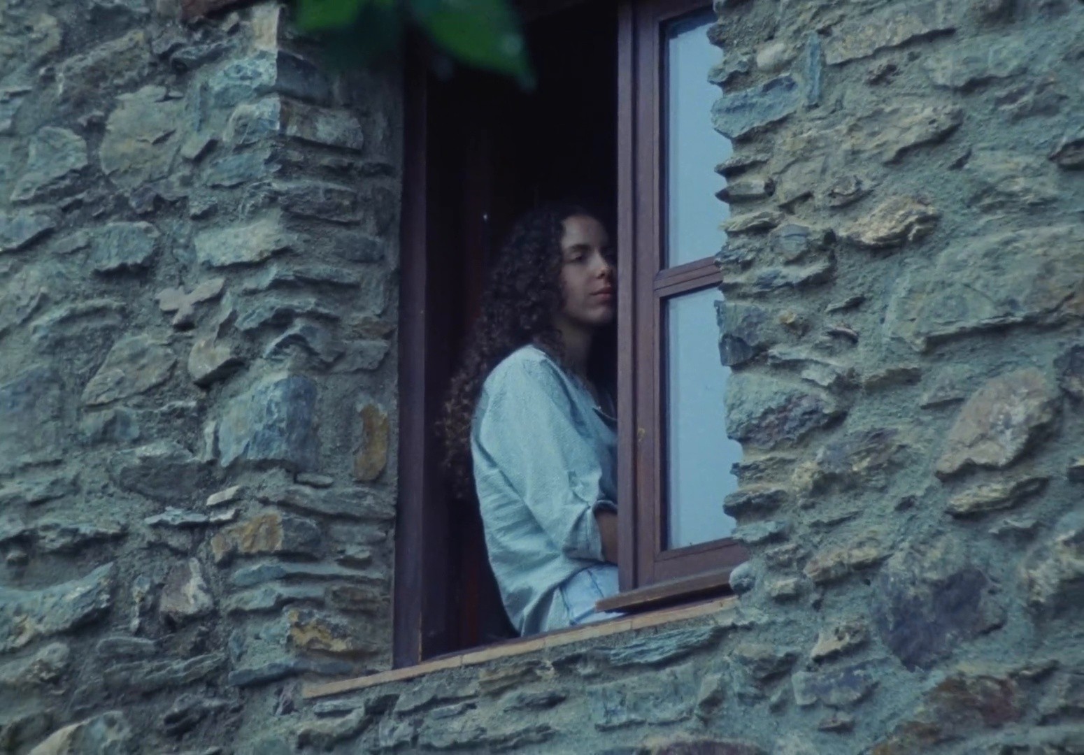 LAS FLORES (2024) —  shot,  lighting