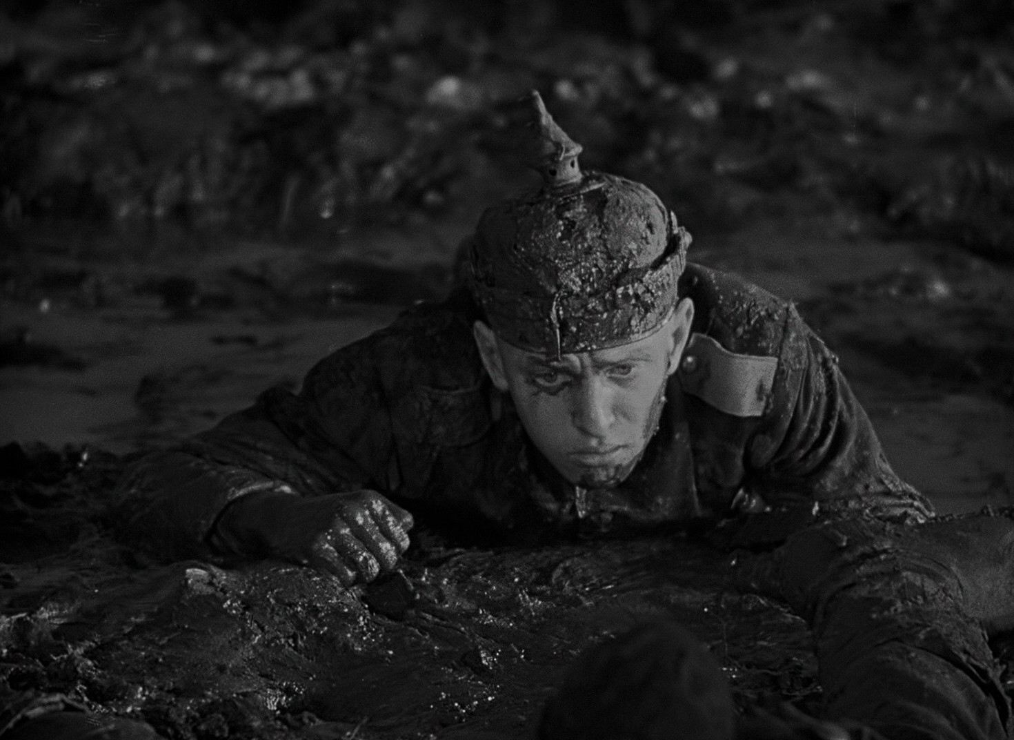 All Quiet on the Western Front (1930) —  shot,  lighting