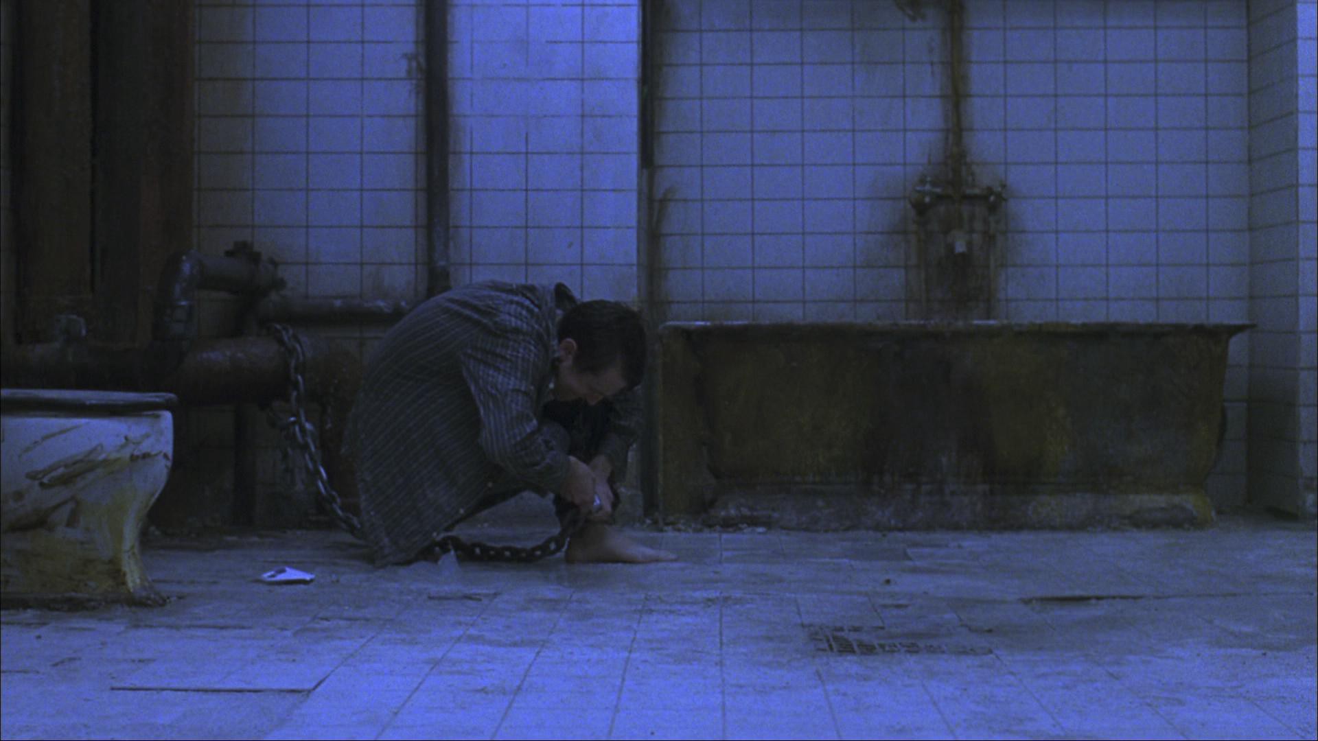 Saw (2004) —  shot,  lighting