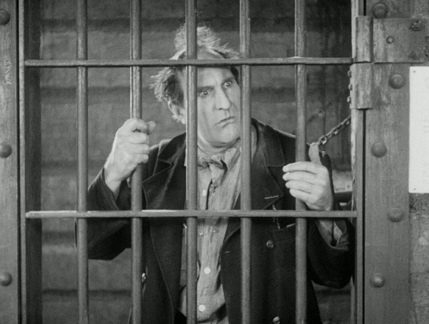 Steamboat Bill, Jr. (1928) —  shot,  lighting