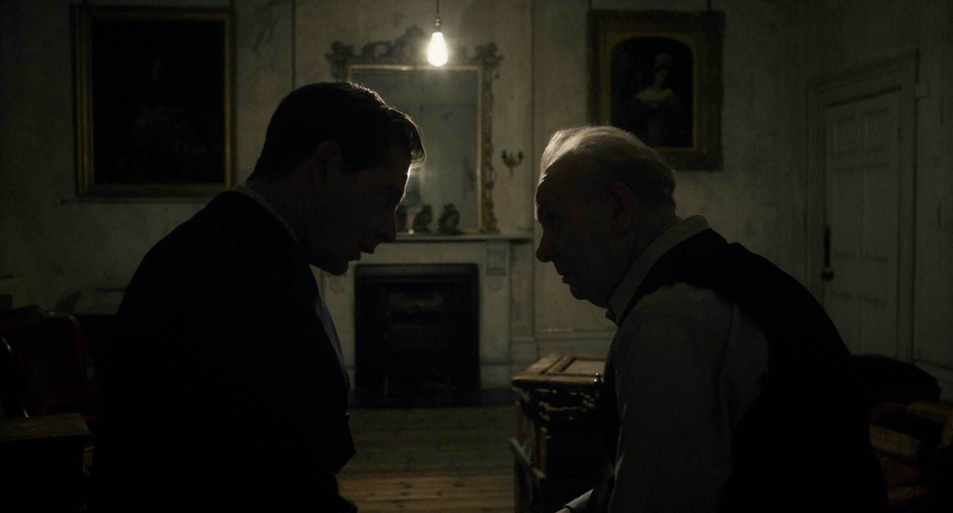 Darkest Hour (2017) —  shot,  lighting