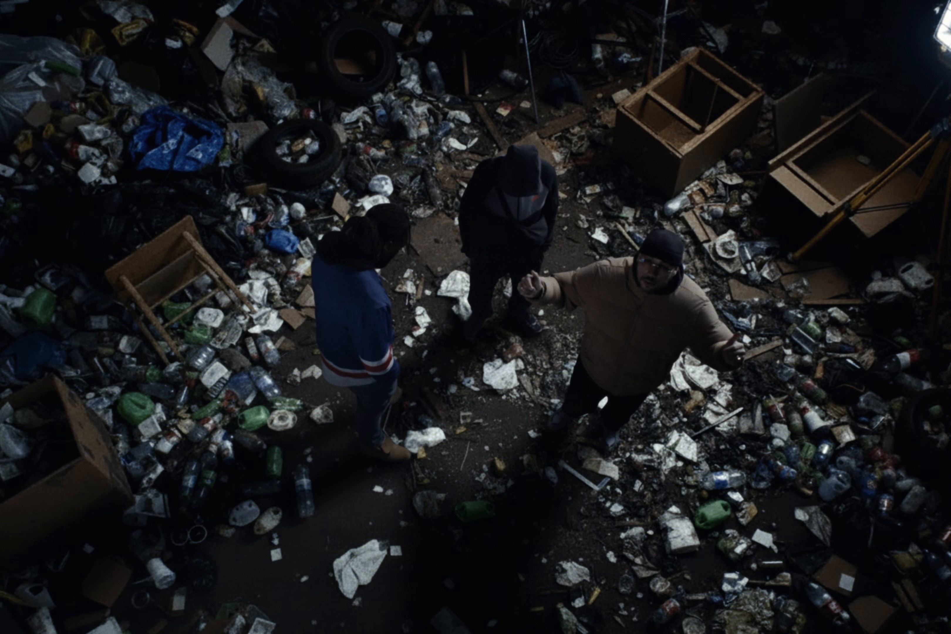 Fin de ce monde (2025) —  shot,  lighting