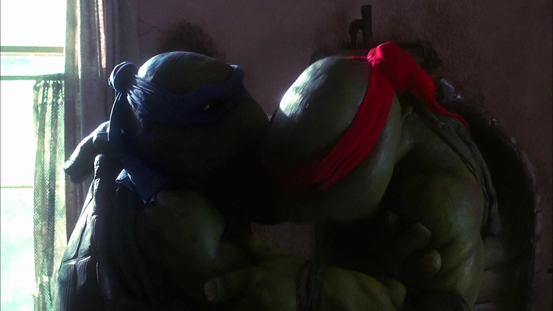Teenage Mutant Hero Turtles (1990) —  shot,  lighting