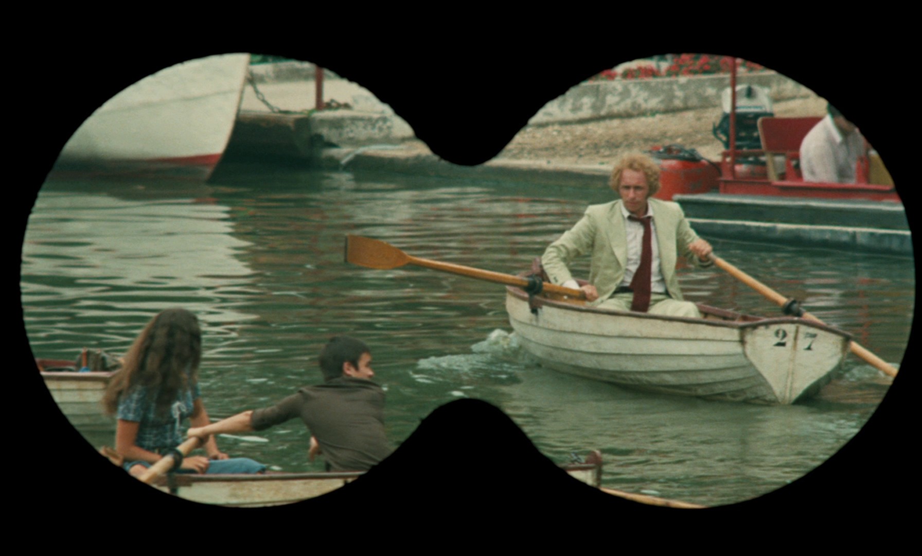 The Tall Blond Man with One Black Shoe (1972) —  shot,  lighting