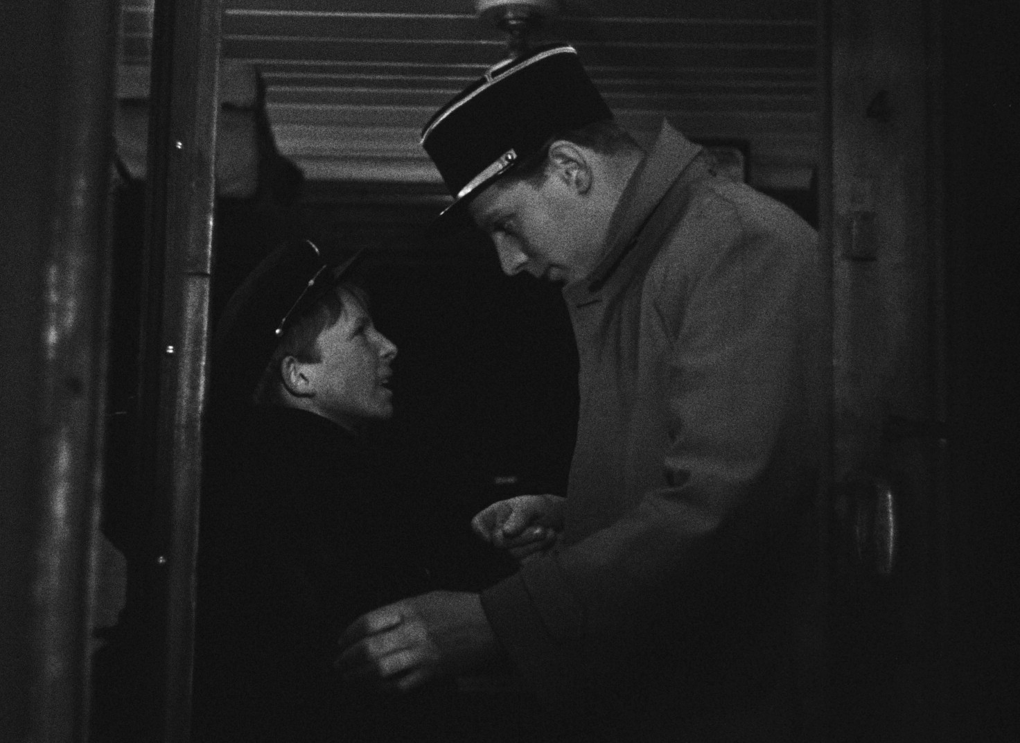 Flight Into Darkness (1935) —  shot,  lighting