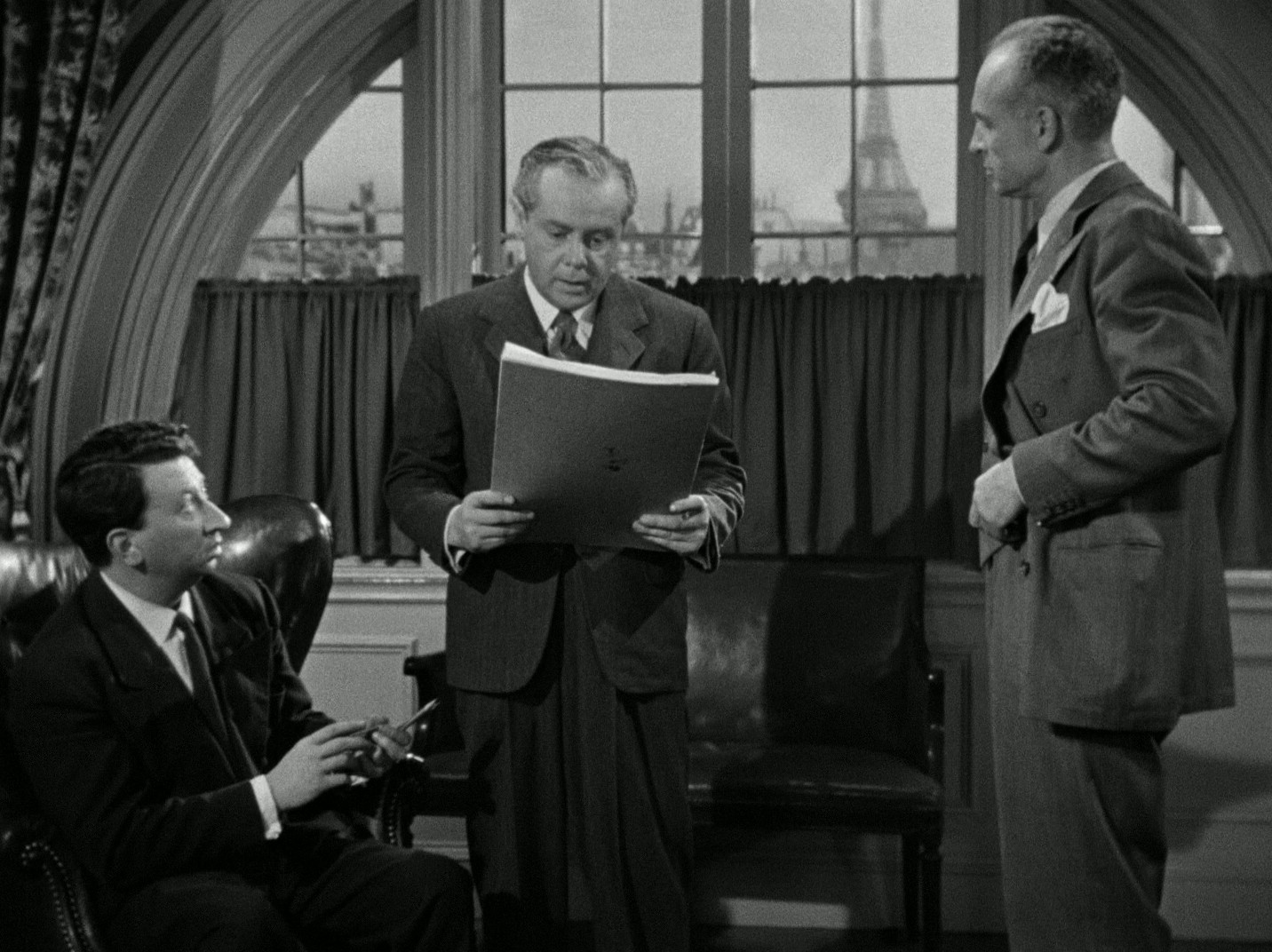 So Dark the Night (1946) —  shot,  lighting