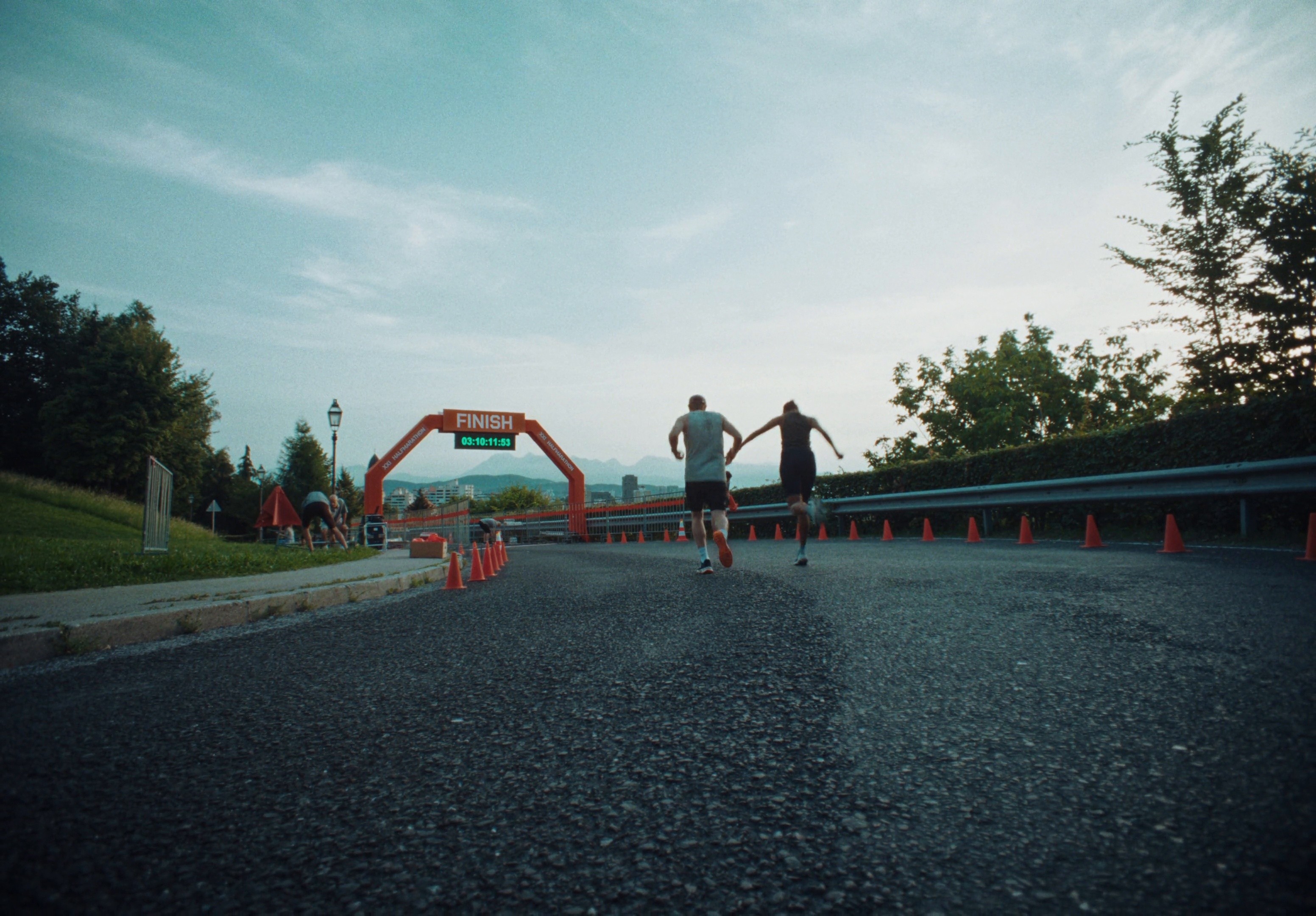 Parship - Let's date happy - Campaign 2024 (2024) —  shot,  lighting