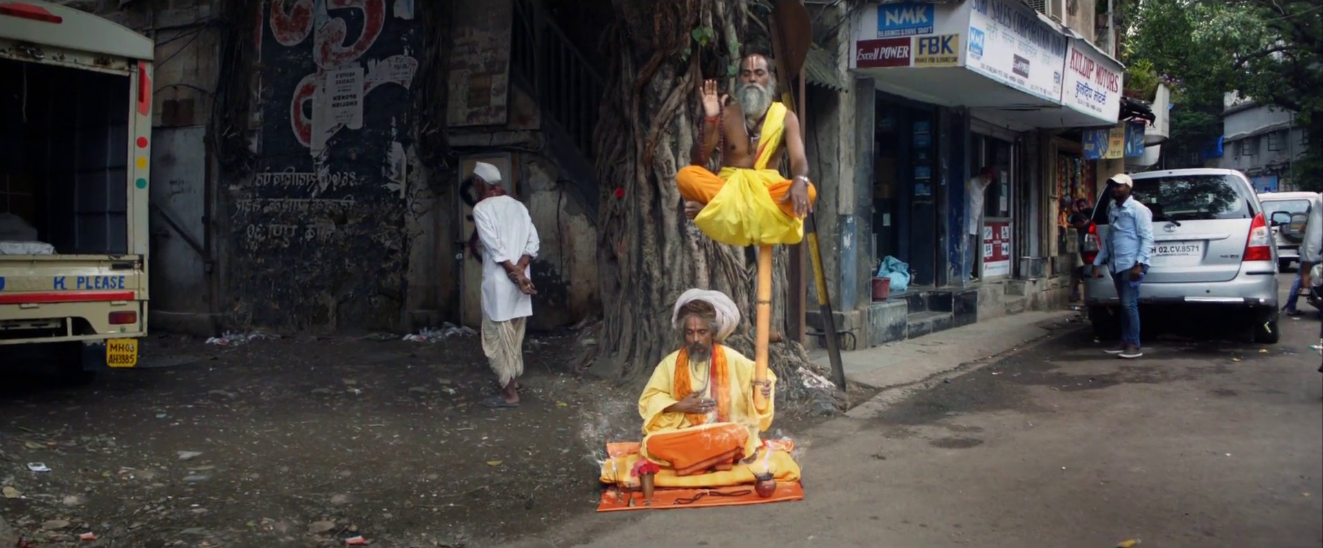 Hymn For The Weekend (2016) —  shot,  lighting