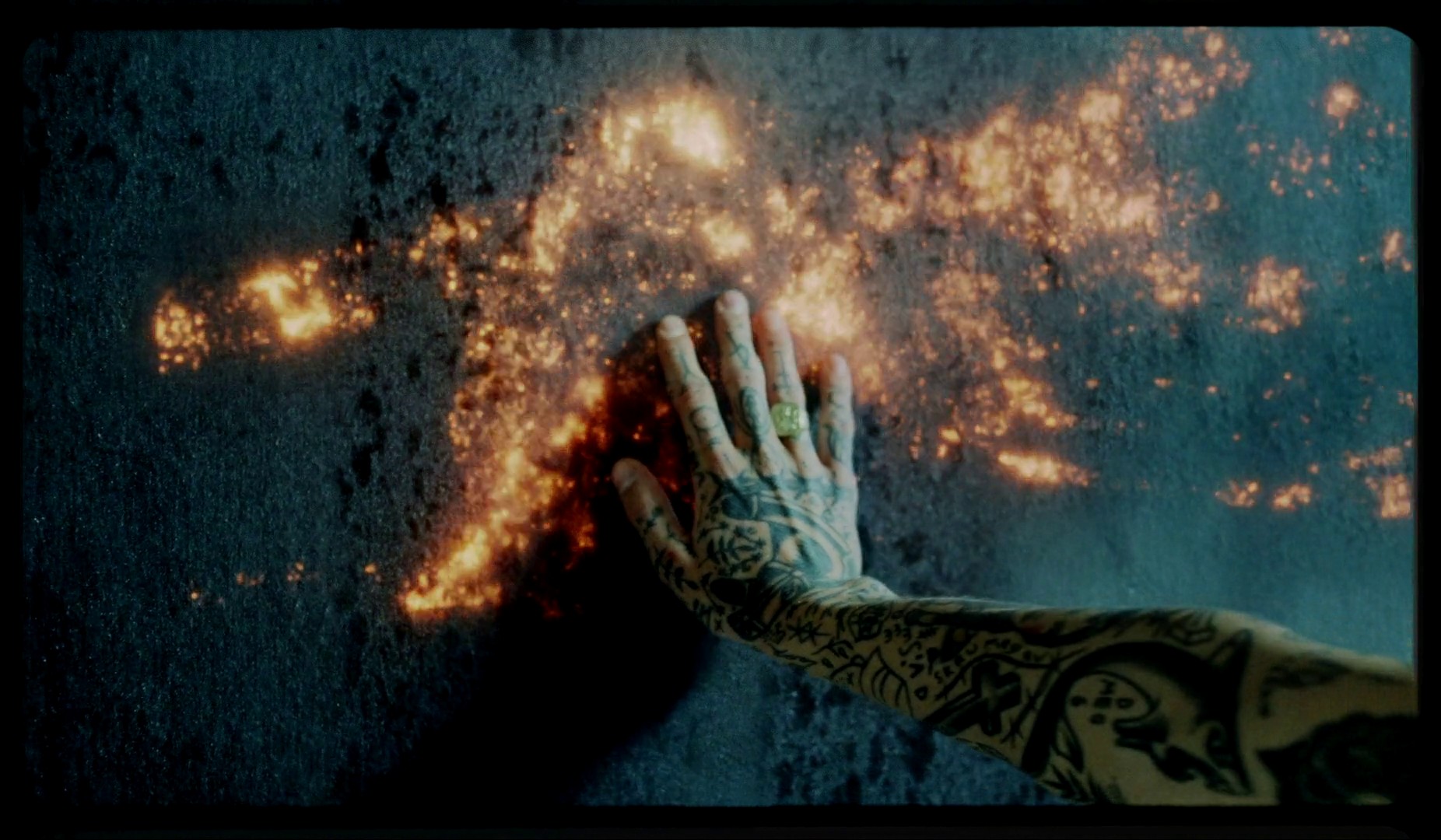 Easy (2020) —  shot,  lighting