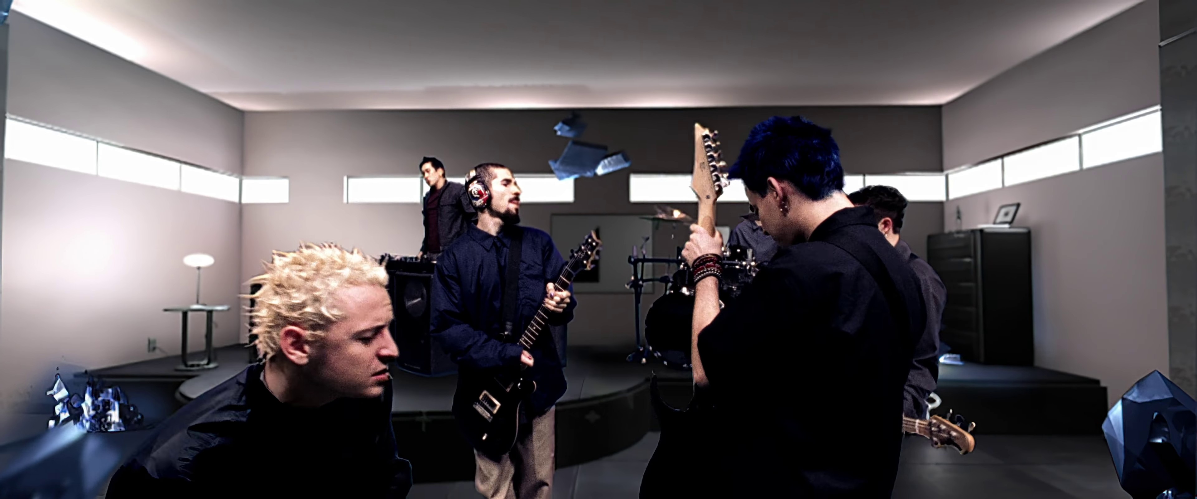 Crawling (2001) —  shot,  lighting