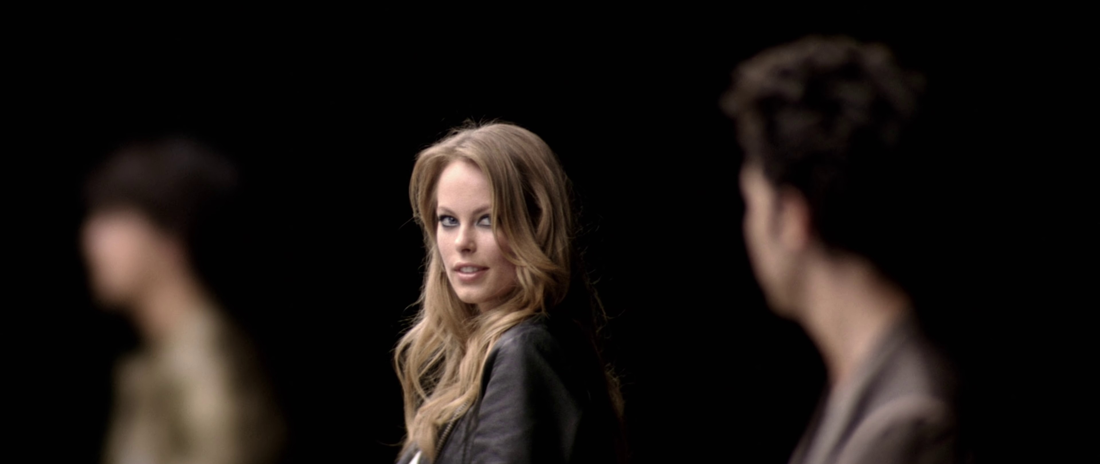 Paranoid (2009) —  shot,  lighting