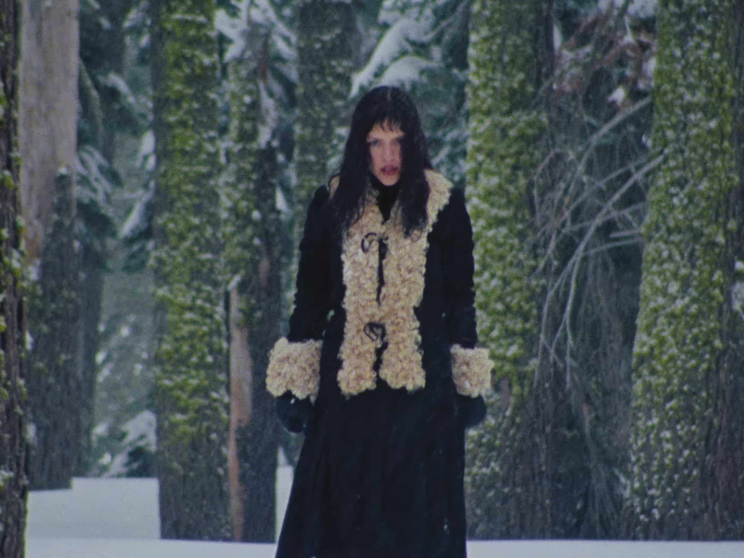 Lejos De Ti (2024) —  shot,  lighting