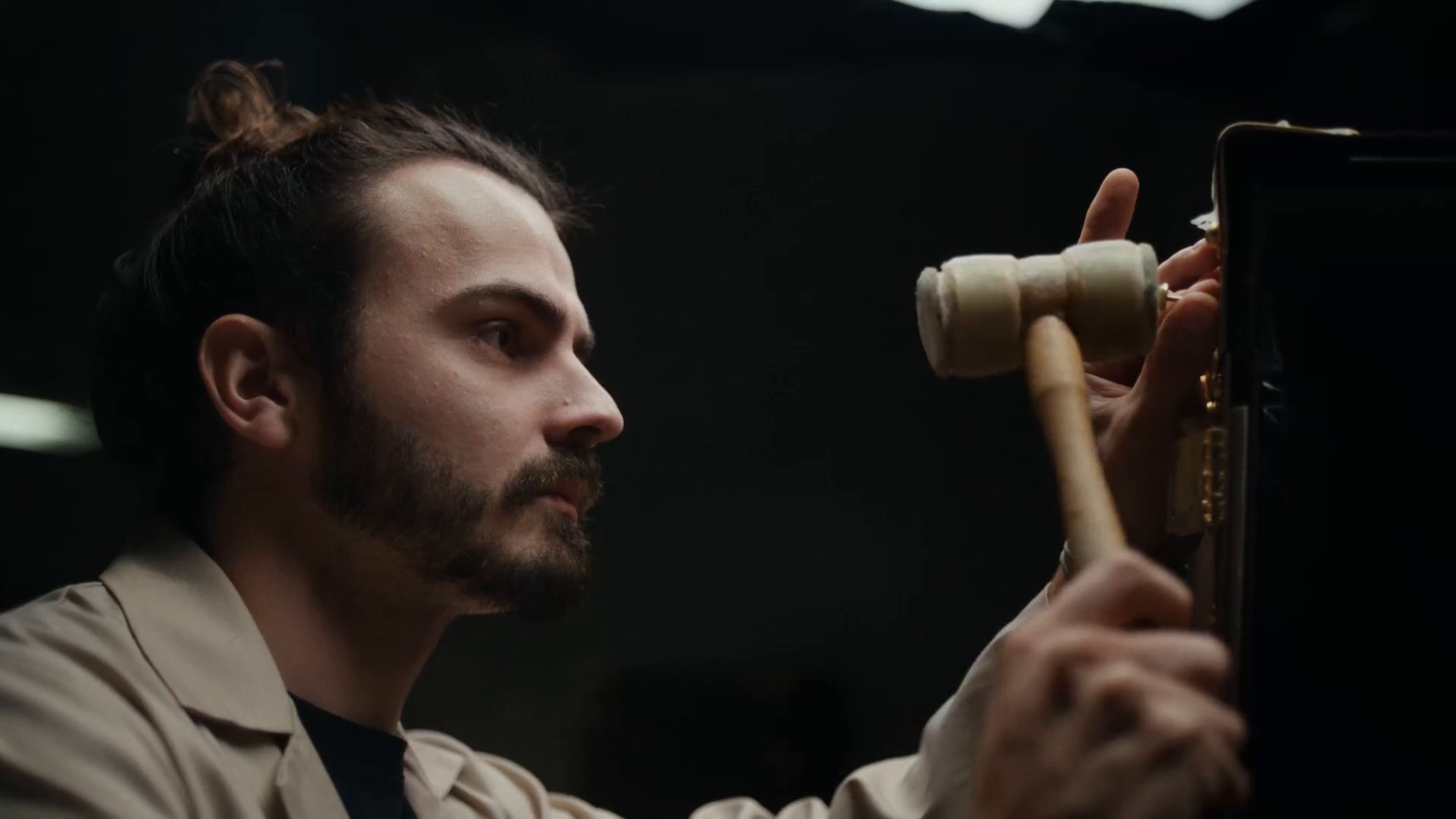LOUIS VUITTON OLYMPIC GAMES ANTOINE DUPONT (2024) —  shot,  lighting