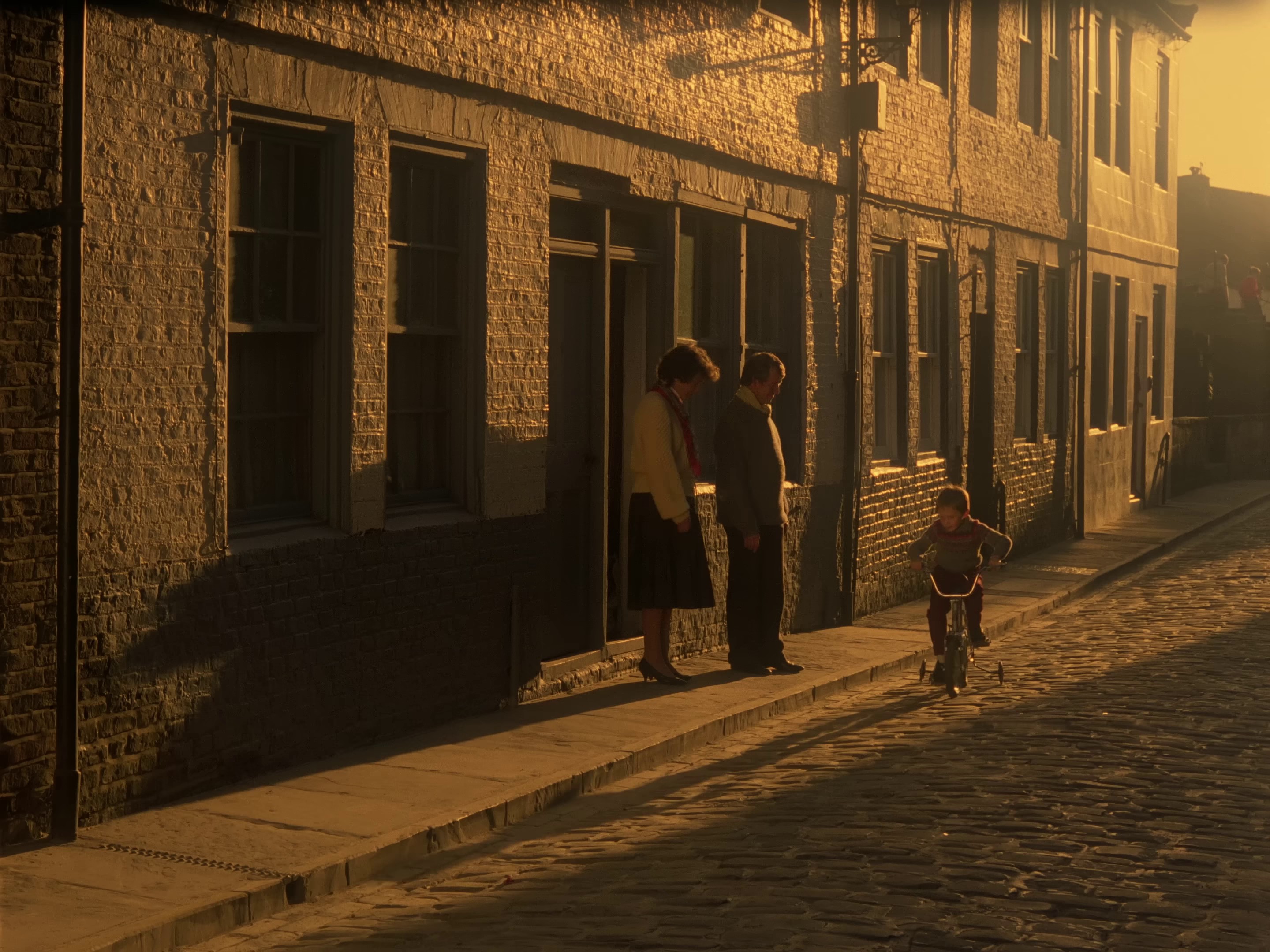 Holding Back The Years (1985) —  shot,  lighting