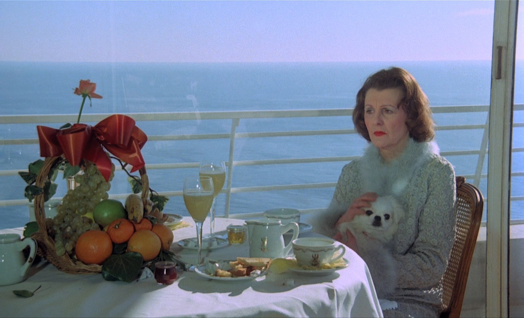 The Romantic Englishwoman (1975) —  shot,  lighting