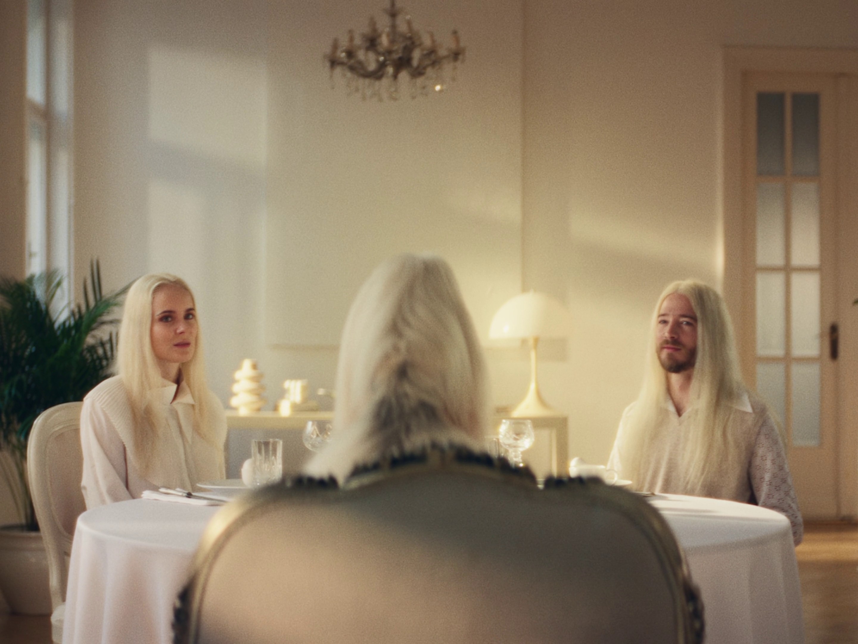 Hill's - Silent Sufferers (DC) (2024) —  shot,  lighting