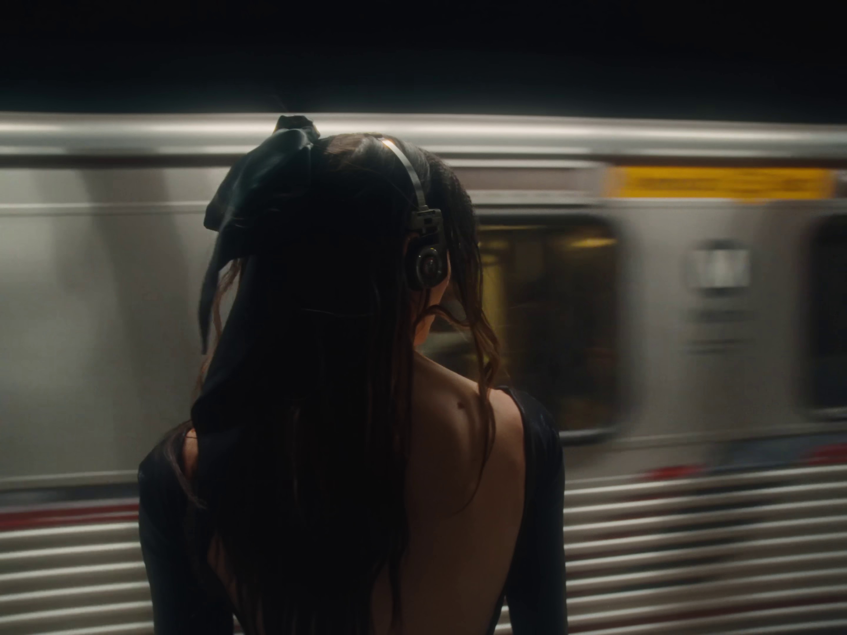 Welcome to my island  (2022) —  shot,  lighting