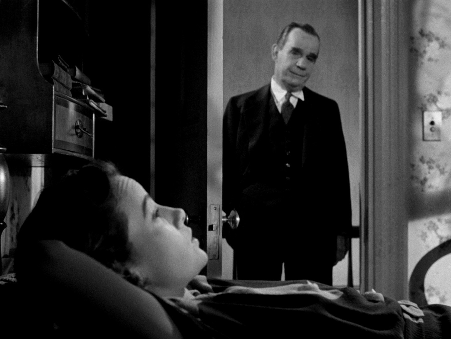 Shadow of a Doubt (1943) —  shot,  lighting