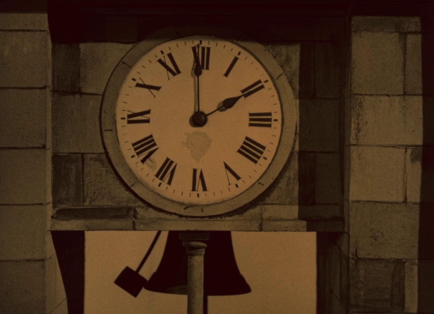 The Vocation of André Carel (1925) —  shot,  lighting