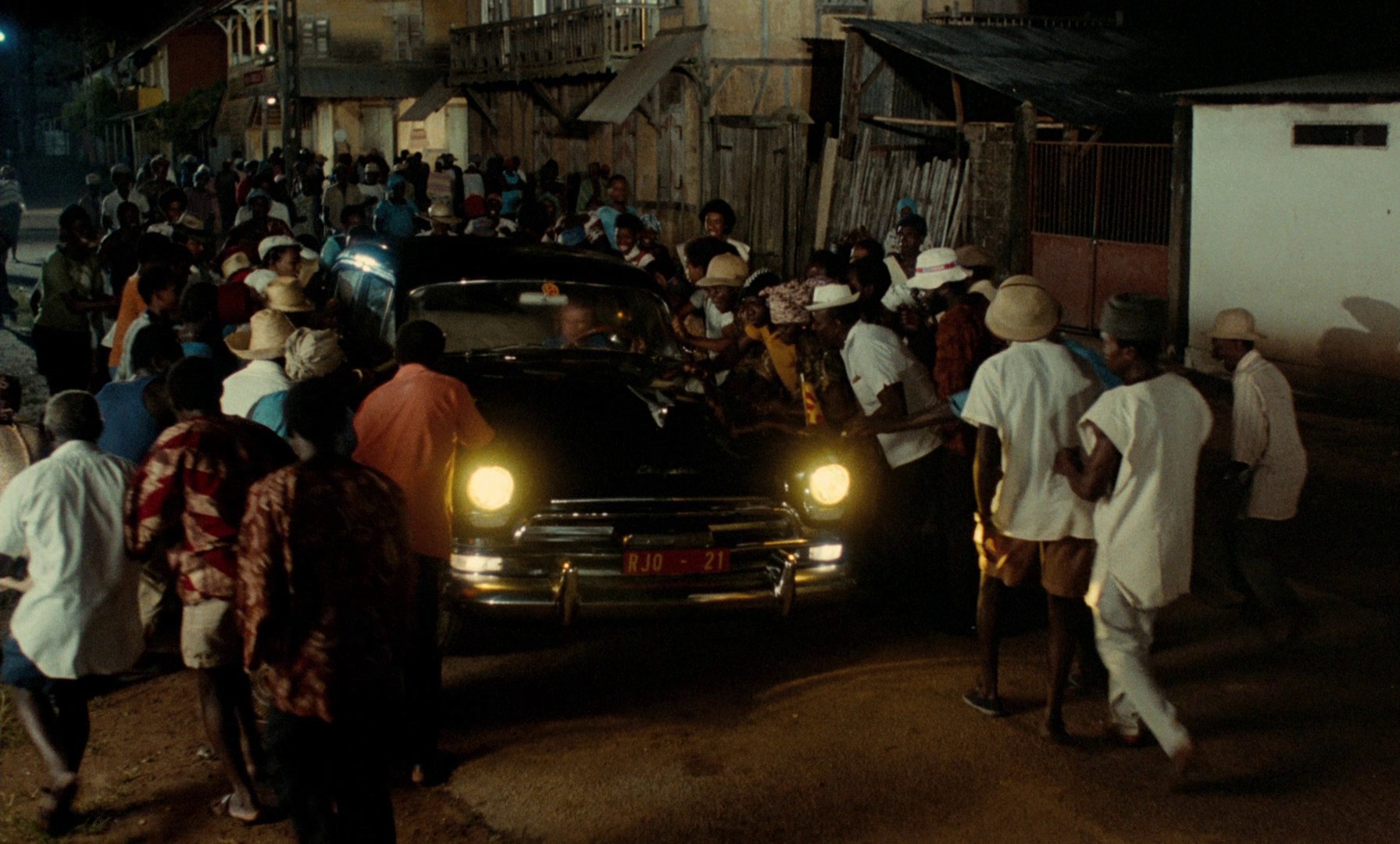 L'état sauvage (1978) —  shot,  lighting