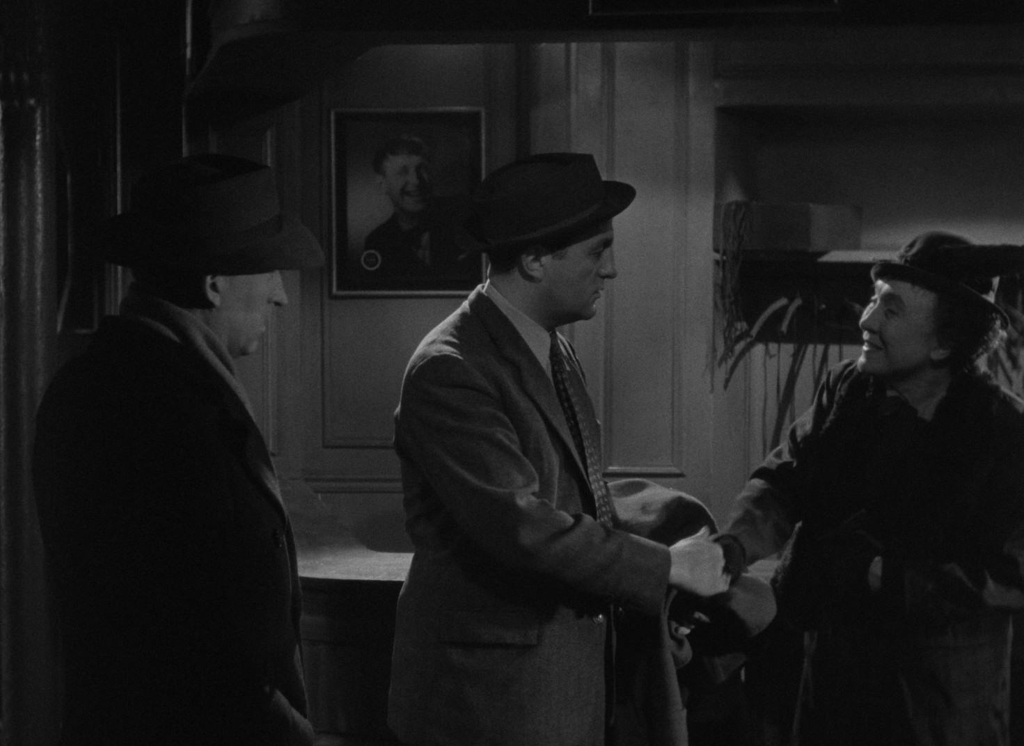 Quai des Orfèvres (1947) —  shot,  lighting