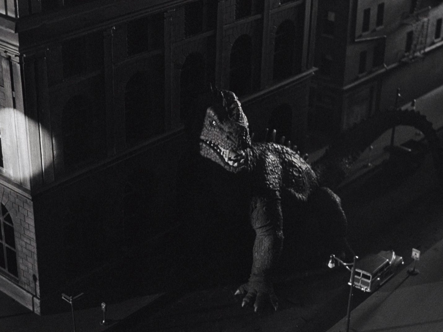 The Beast from 20,000 Fathoms (1953) —  shot,  lighting