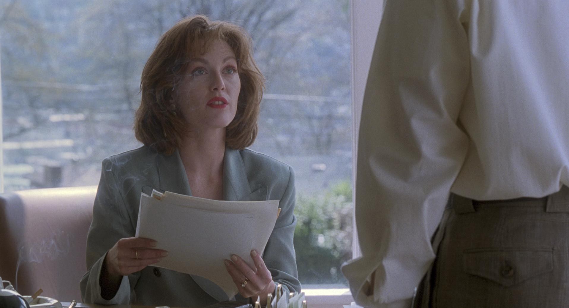 The Hand That Rocks the Cradle (1992) —  shot,  lighting