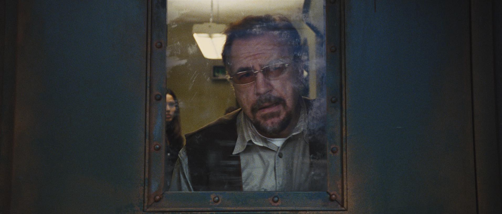 Rise of the Planet of the Apes (2011) —  shot,  lighting