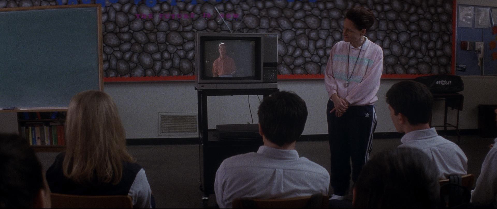 Donnie Darko (2001) —  shot,  lighting