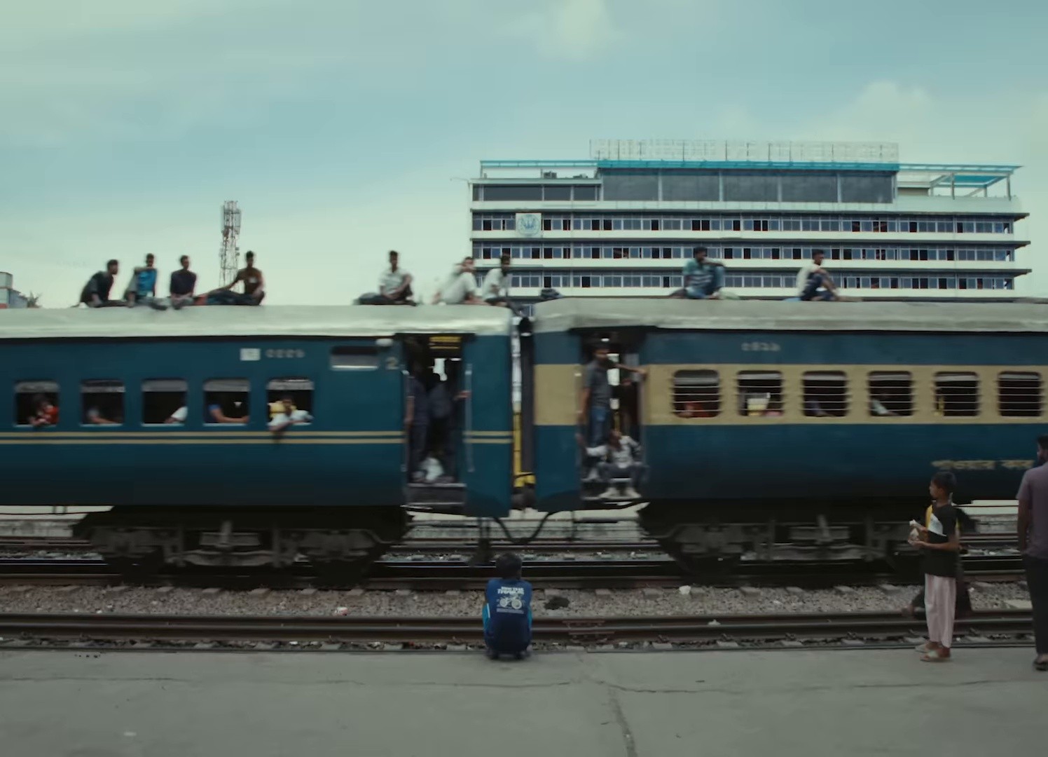 Perfect Crime (2025) —  shot,  lighting