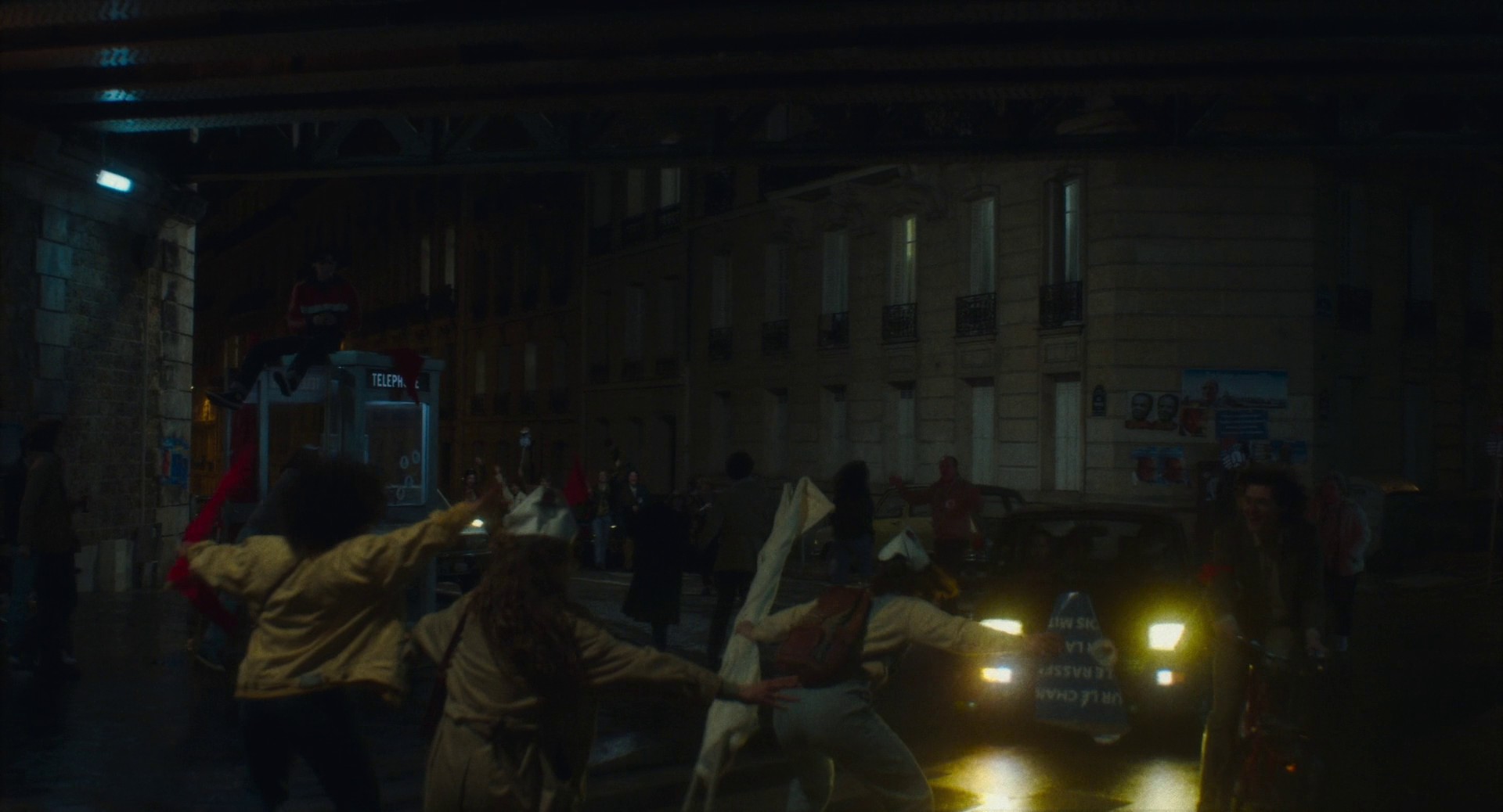  The Passengers of the Night (2022) —  shot,  lighting