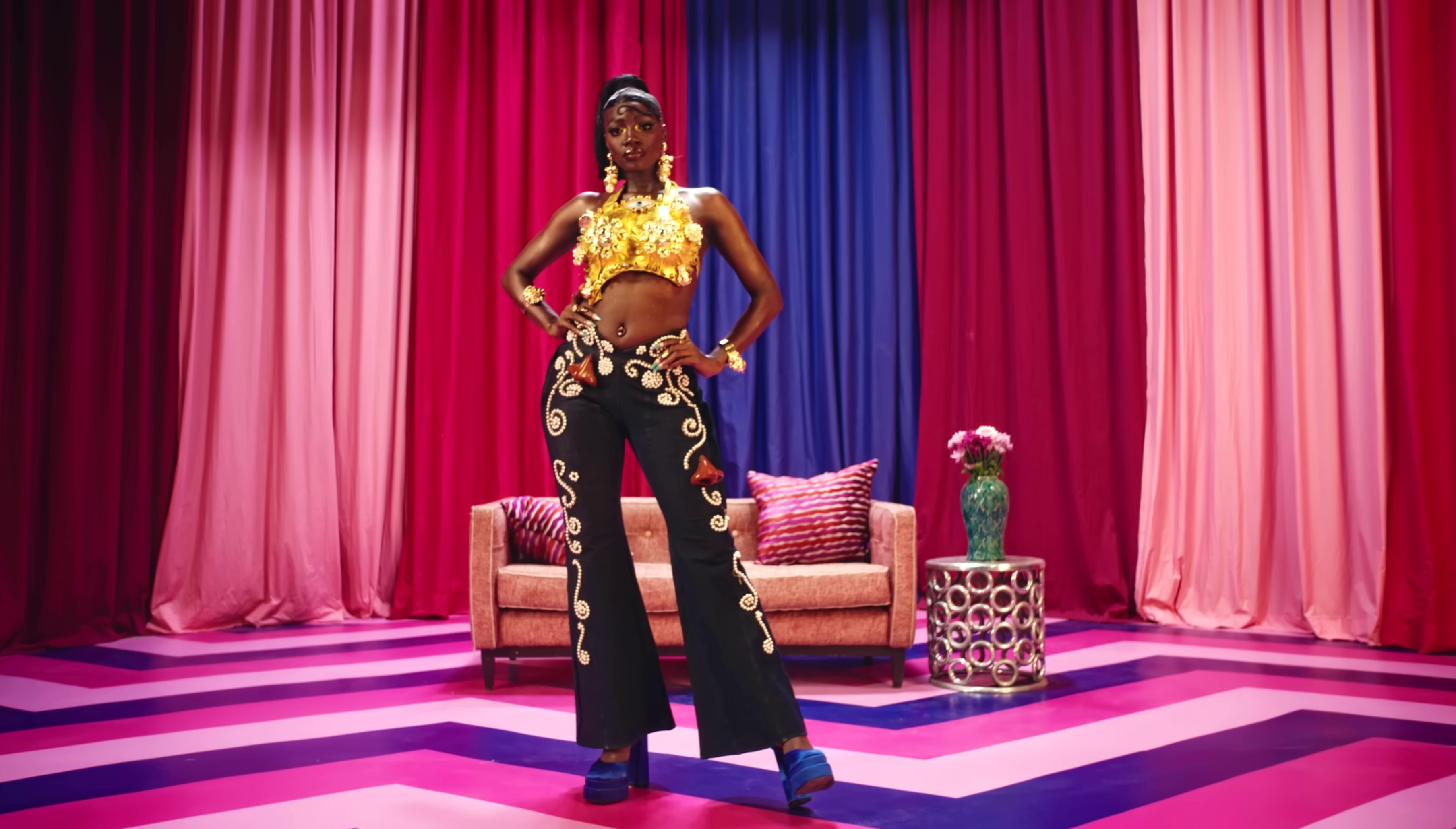 Fakosi (Remix) (2024) —  shot,  lighting