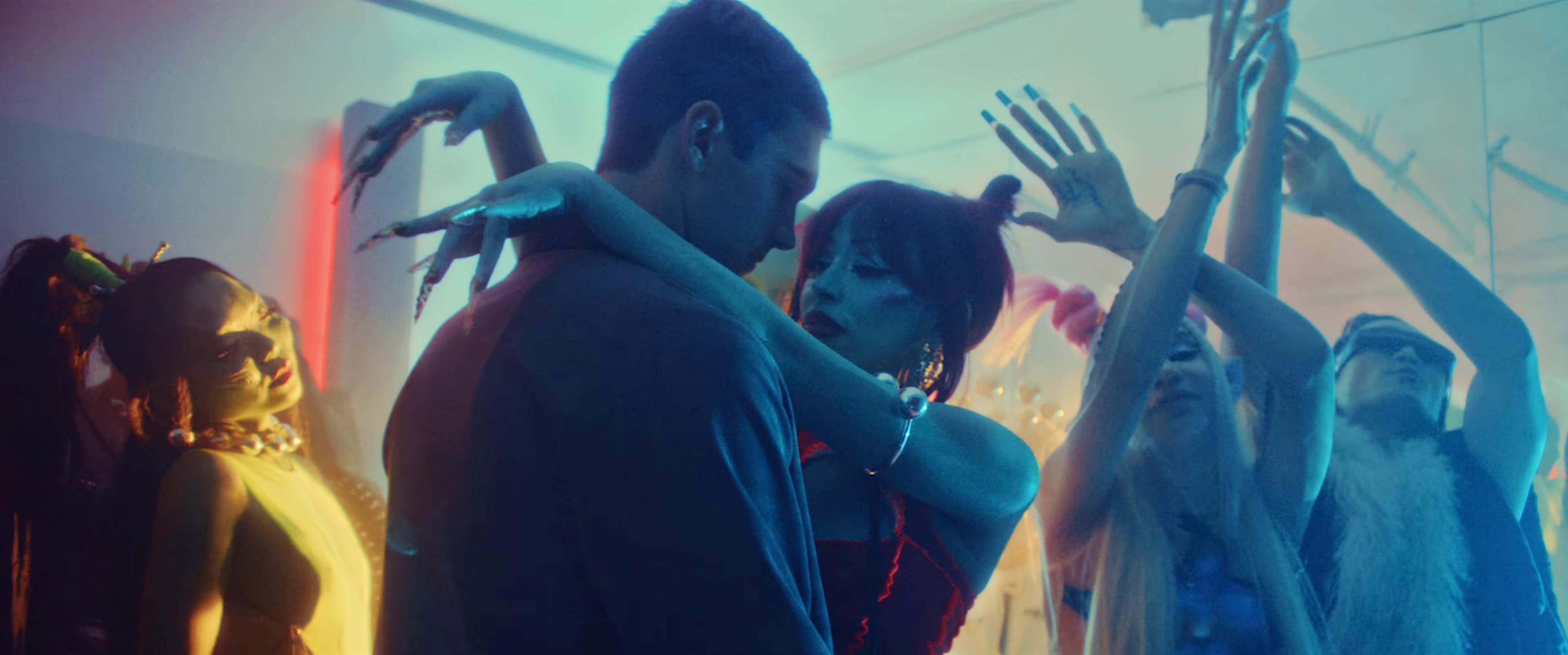 Need to know  (2021) —  shot,  lighting